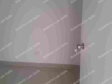 Vendo 3er. piso con 3 aptos nuevos para estrenar
