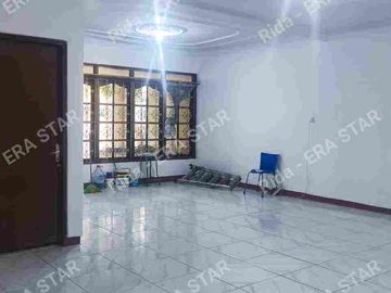 Disewakan Rumah Bagus Luas Di Rawamangun