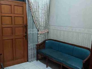 Dijual Cepat Rumah Singgasana Pradana Lingkungan tenang