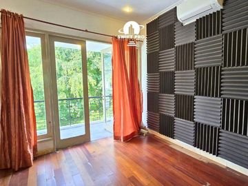 Double Side Ruko di lokasi premium BSD siap huni dan semi furnish