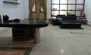 Jual Rumah Sunter Hijau Semi Furnished