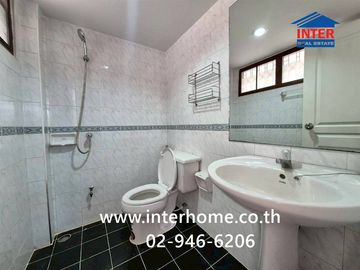 Two-story detached house, 69.6 sq.wah, Maneerin Ratana Thibet Village, near Big C Tha Iit, near Lotus North Ratchaphruek, Soi Tha Iit-Saimai, Ratana T