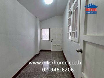 Two-story detached house, 69.6 sq.wah, Maneerin Ratana Thibet Village, near Big C Tha Iit, near Lotus North Ratchaphruek, Soi Tha Iit-Saimai, Ratana T
