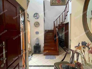 rumah luas bangunan kokoh jl tarumanegara Cirendeu