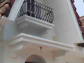 HOT news !!!.Hook 2 lantai VENESIA Depan taman budaya Sentul city. Strategis pakai banget Depan taman budaya Sentul city ,SHM