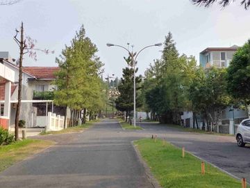 HOT news !!!.Hook 2 lantai VENESIA Depan taman budaya Sentul city. Strategis pakai banget Depan taman budaya Sentul city ,SHM