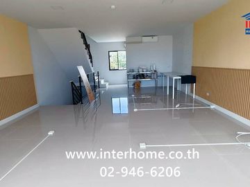 Three-story commercial building, 28 sq.wa., Siri Avenue Bangna 3 Village, near Sermsuk Bang Bo Market, Rattanarat Road, Bangna-Trat Road, Bang Bo, Sam