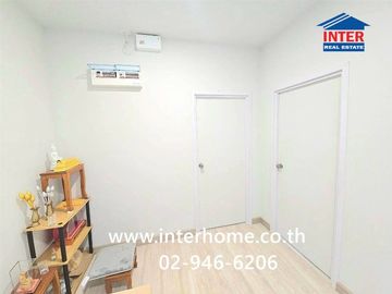 Two-story semi-detached house, 36 sq.wa., Britania Ratchaphruek-Kanchanaphisek Village, near Wacharavee Service Station, Soi Wat Tha Kwean, Ratchaphru