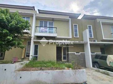Rumah Cantik Villa Bukit Indah 2Lt