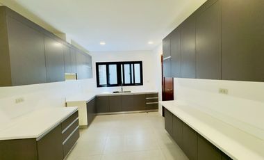 5 Bedroom Brand New 3Storey Triplex Townhouse for Sale in Teachers Village, Quezon City