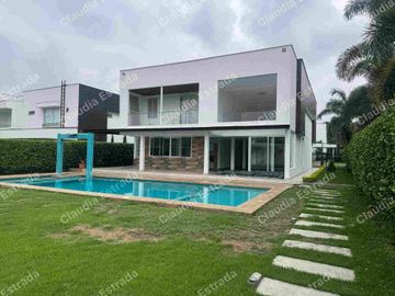 CASA PARA LA VENTA PANCE