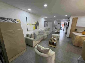 Casa en urbanización cerrada con 4 habitaciones
