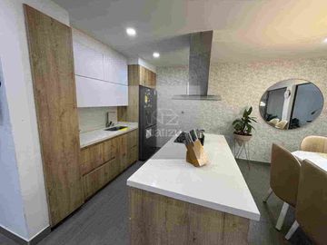 Casa en urbanización cerrada con 4 habitaciones