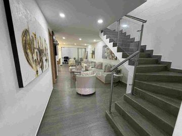 Casa en urbanización cerrada con 4 habitaciones