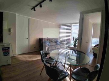 Arriendo departamento amoblado seminuevo 2 dormitorios, 2 baños.