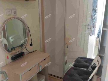 Rumah Tingkat Furnished Disewakan