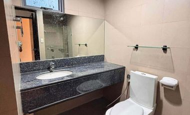 2br bare/unfurnished for RENT in Parkwest Near Uptown Mall, Mitsukoshi, Market Market, and High Street