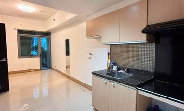 2br bare/unfurnished for RENT in Parkwest Near Uptown Mall, Mitsukoshi, Market Market, and High Street
