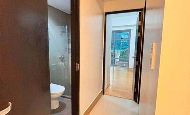 2br bare/unfurnished for RENT in Parkwest Near Uptown Mall, Mitsukoshi, Market Market, and High Street