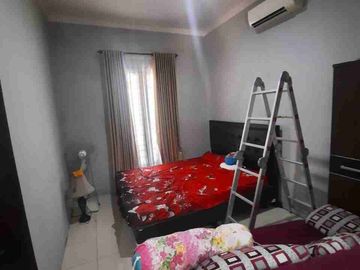 Rumah Mewah Luas di Hook Akses Lebar di Cluster Jaten dekat ke UNS
