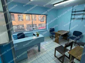 Se arrienda oficina en Huerfanos 786
