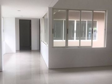 Rumah Graha Natura – Lingkungan Hijau & Eksklusif Hunian Premium Surabaya Barat