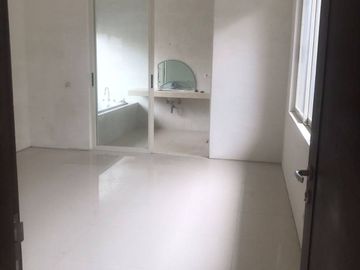 Rumah Graha Natura – Lingkungan Hijau & Eksklusif Hunian Premium Surabaya Barat