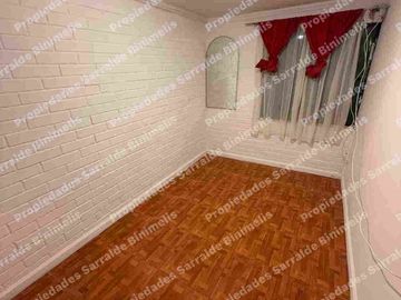 se srrienda casa en V centenario