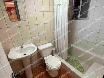 se srrienda casa en V centenario