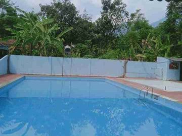 Jual Rumah + kolam Renang  Ujung Berung