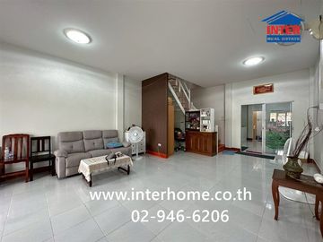 Two-story townhome, 26.1 sq.wa., Pornthaweewat 3 Village, Khlong Luang Road, Rangsit-Nakhon Nayok Road, Khlong Luang, Pathum Thani.