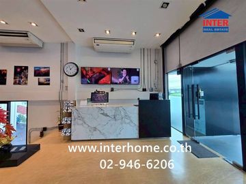 4.5-story commercial building, 43 sq.wa. (approx. 192 sq.m.), near Sahakorn Serithai Village, opposite Toyota Bus Serithai Branch, Serithai Road, Buen