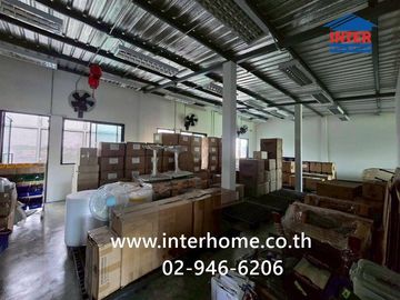 4.5-story commercial building, 43 sq.wa. (approx. 192 sq.m.), near Sahakorn Serithai Village, opposite Toyota Bus Serithai Branch, Serithai Road, Buen