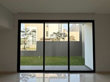 Rumah Mewah Layton Navapark BSD 546m² 15x26 5+1KT Private Lift