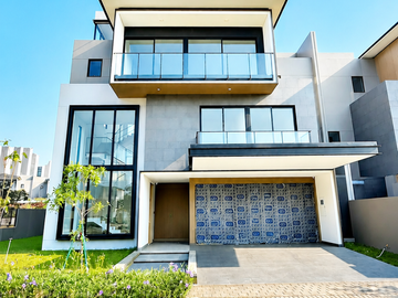 Rumah Mewah Layton Navapark BSD 546m² 15x26 5+1KT Private Lift