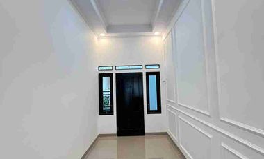 Dijual rumah di Alamanda Regency karang satria bekasi