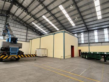 DIJUAL/DISEWAKAN GUDANG SIAP PAKAI, NO BANJIR, ZONA INDUSTRI,LOKASI GREGES JAYA, SELANGKAH KE EXIT TOL TANDES
