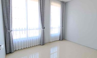Termurah Rumah 2 Lantai Siap Huni di Cluster Oakwood Park Citraland, Surabaya Barat