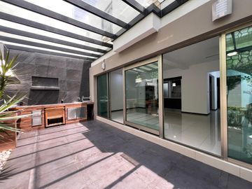 Casa en Venta Fracc. Paseo del Parque Tres Marías | 4 Recámaras | Terraza con Asador | Equipada Completa ✨