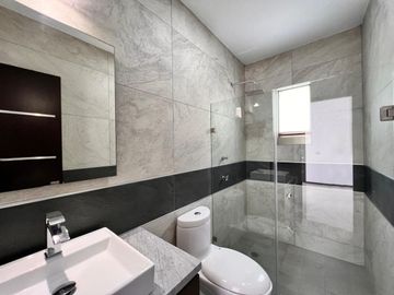 Casa en Venta Fracc. Paseo del Parque Tres Marías | 4 Recámaras | Terraza con Asador | Equipada Completa ✨