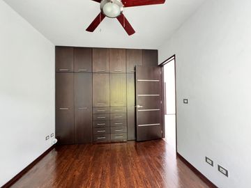 Casa en Venta Fracc. Paseo del Parque Tres Marías | 4 Recámaras | Terraza con Asador | Equipada Completa ✨