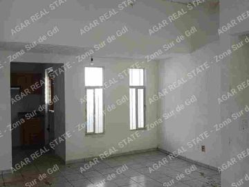 local comercial, con departamento en coto