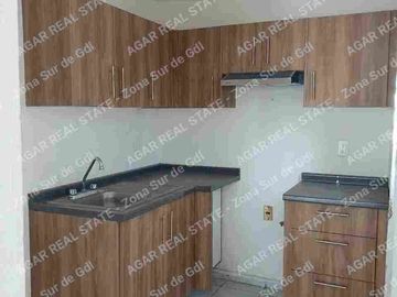 local comercial, con departamento en coto