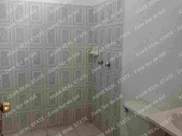 local comercial, con departamento en coto