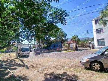 local comercial, con departamento en coto