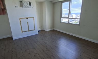 FOR SALE: 1BR Unit with Parking at The Grove by Rockwell | PASIG CITY | ₱9.5M