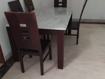 Dijual Rumah 2 Lantai Nyaman Siap Huni Minimalis Lokasi di Batununggal Bandung