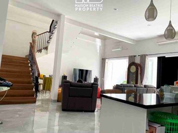 DIJUAL RUMAH BAGUS DAN TERAWAT , KENCANALOKA BSD