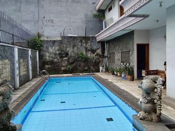 Dijual Rumah Mewah Strategis Dalam Cluster Ada Swimming Pool Dekat Pasar Modern Bintaro di Bintaro Tangsel Lr-7694