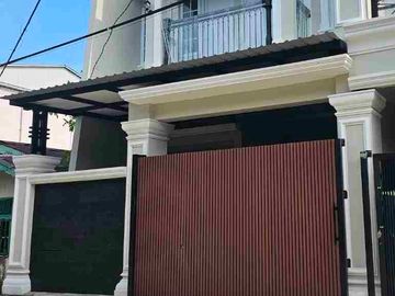 Rumah mewah di sktr kawasan elit pettarani pusat kota Makassar